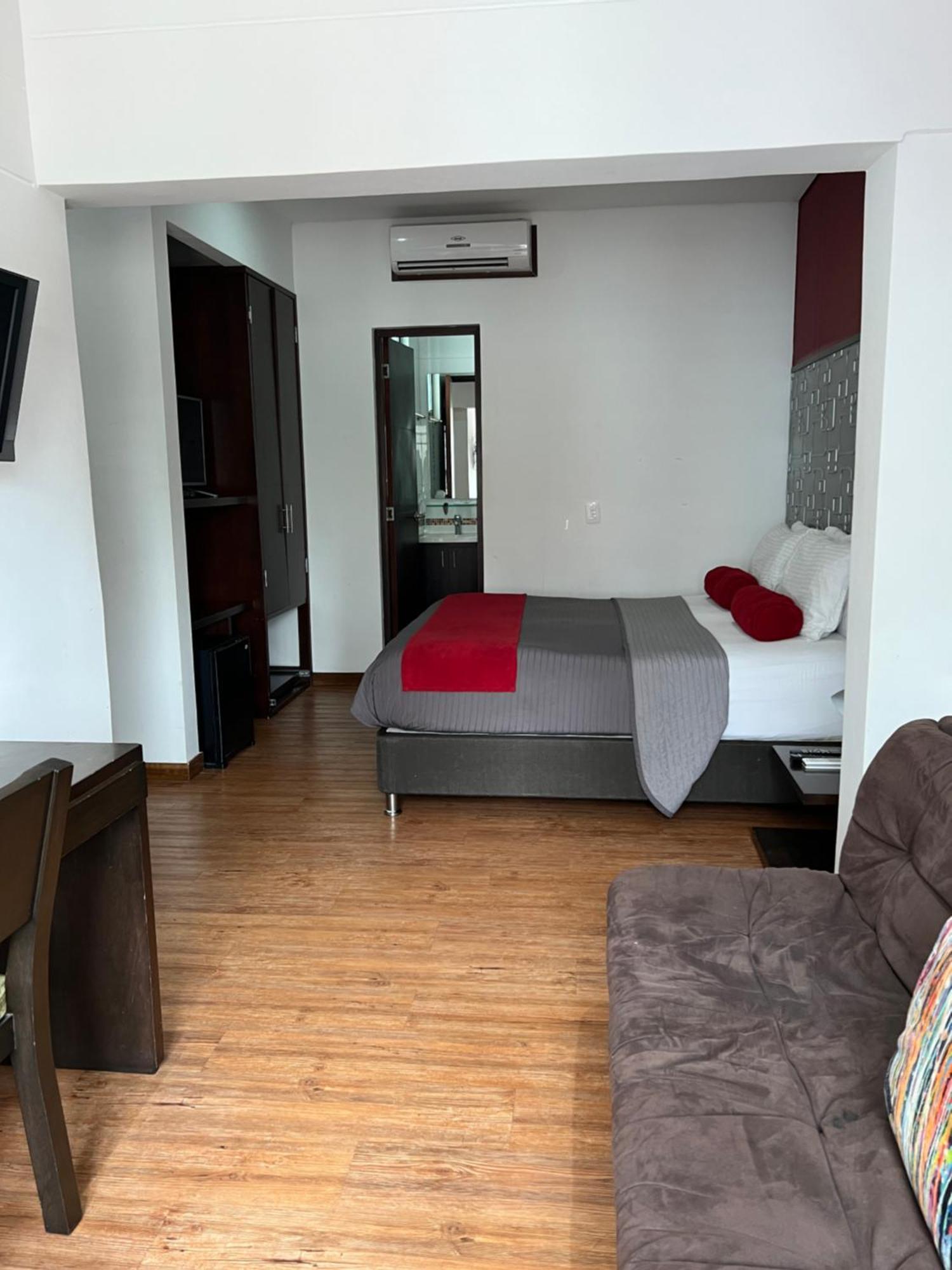 מדיין Hotel Florencia Plaza מראה חיצוני תמונה